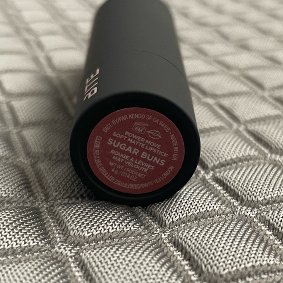 DONATED Make Up Bundle - Picture 6 of 7